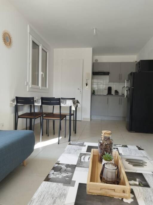 T2 Terrasse Couverte Proche Pont Du Gard Et Uzes Apartment Pouzilhac